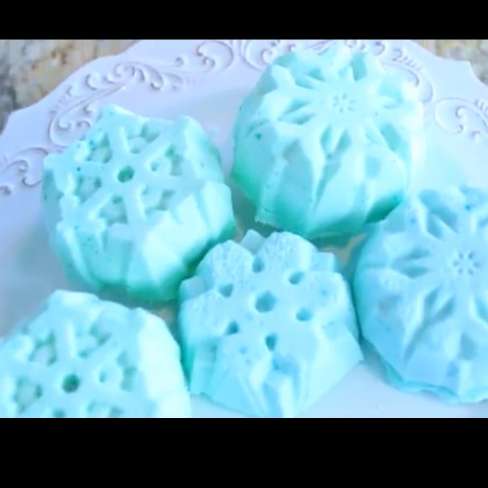 Snowflake Bath Bombs -Set of 4